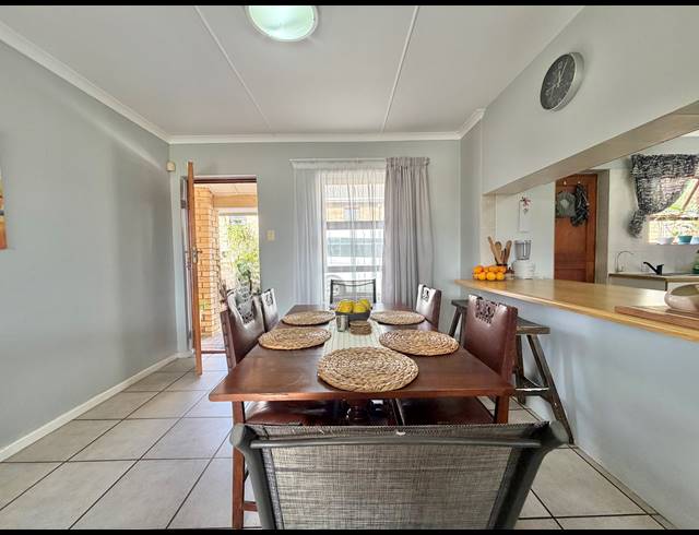 3 BEDROOM TOWNHOUSE FOR SALE IN ASTON BAY